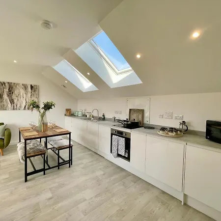 Hawthorn View